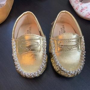 Gold moccasins crib shoes